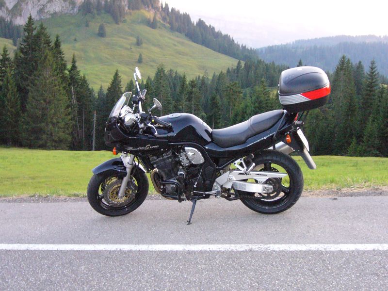 Feuerstuhl bandit_1200s_01.jpg